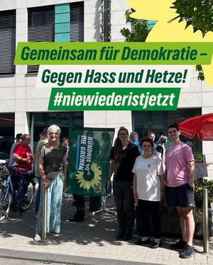 Mitglieder der GRÜNEN Rheinbach bei dem Demonstrations-Infostand